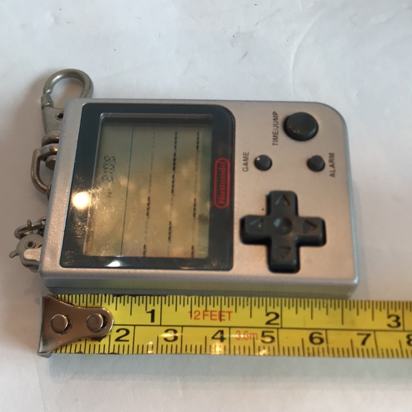 Nintendo Miniature Gameboy Keychain - Picture 4 of 5